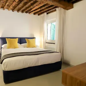 san-lorenzo-small-apartment.hotelitalianriviera.com/